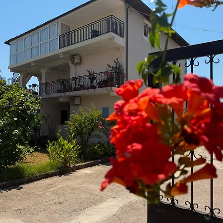 House In Lejlighed *