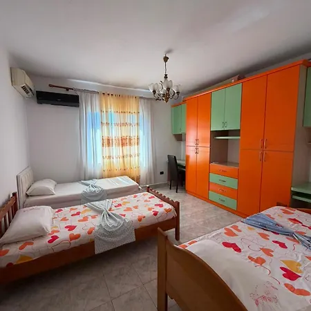아파트 House In *