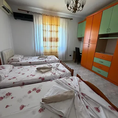 아파트 House In *